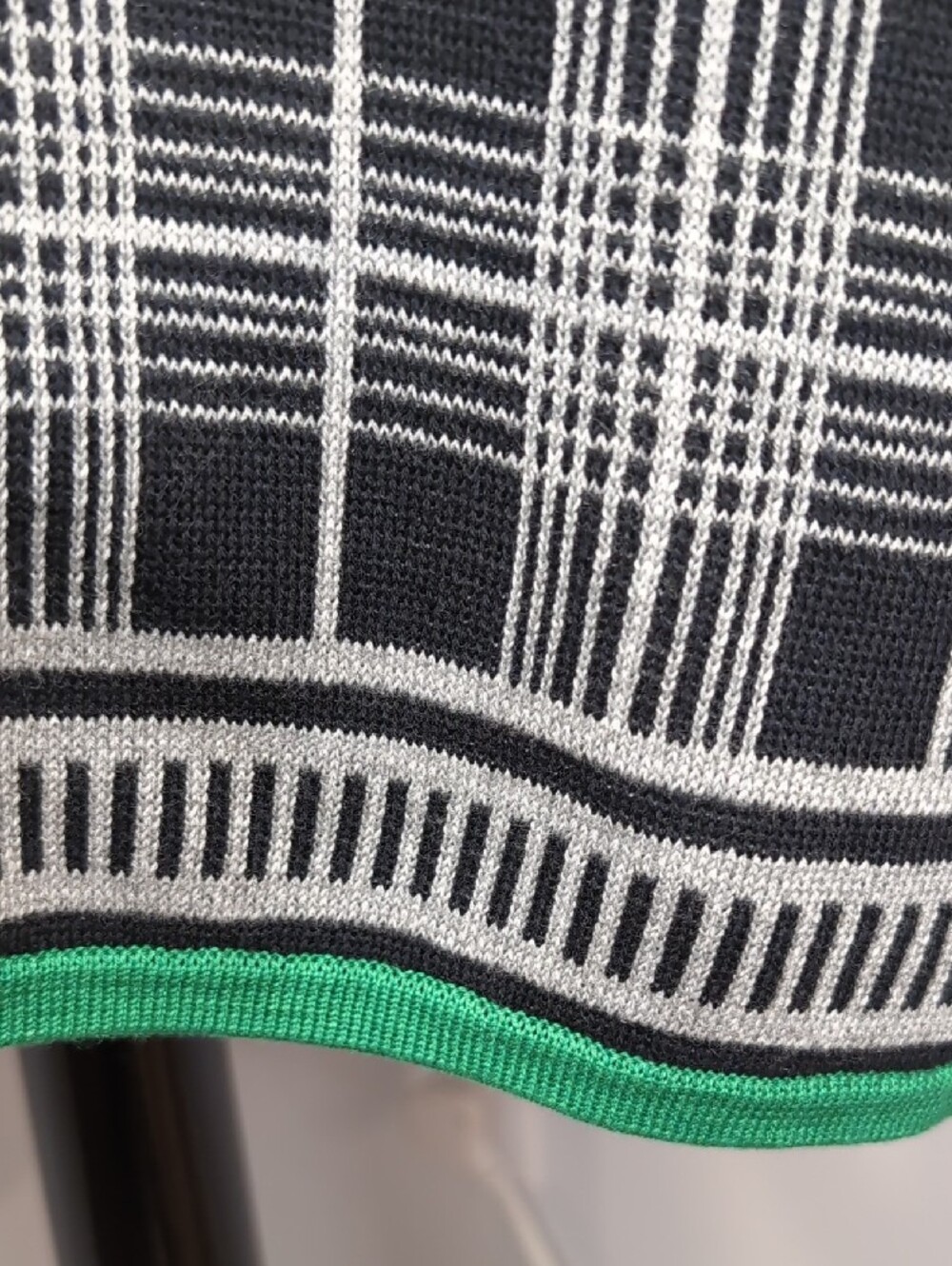 Lyse Spenard Black Plaid Zip-Front Cape Poncho Jacket with Green Trim Large / XL - Picture 11 of 13